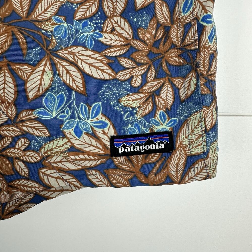 Patagonia Men’s Baggies Shorts Blue Floral 5" - Picture 2 of 6